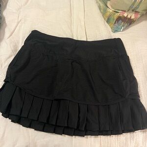 Black athleta skirt